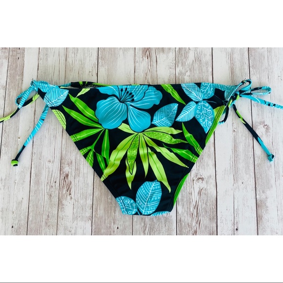 🔆 Lililane Tropical String Bikini Bottom - Picture 4 of 8